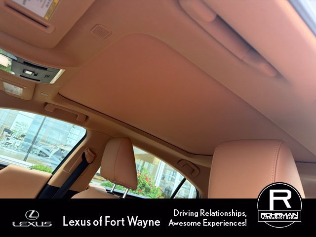 Used 2025 Lexus ES 350 w/ Accessory Package (Z1) FWD image 12