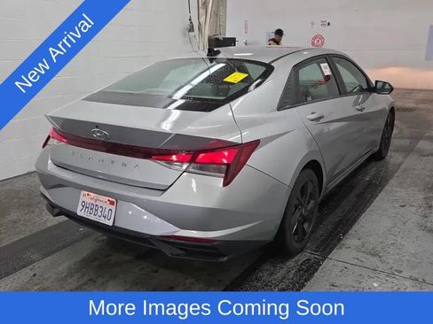 Used 2021 Hyundai Elantra SEL FWD image 3
