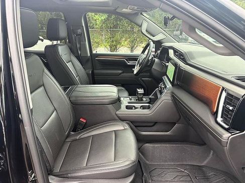 Used 2025 GMC Sierra 1500 Denali w/ Denali Reserve Package AWD/4WD image 33