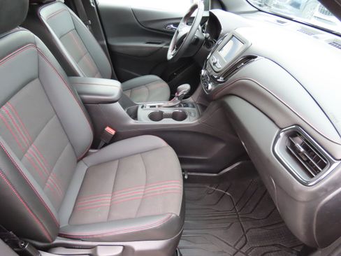 Used 2023 Chevrolet Equinox RS w/ LPO, Floor Liner Package image 11