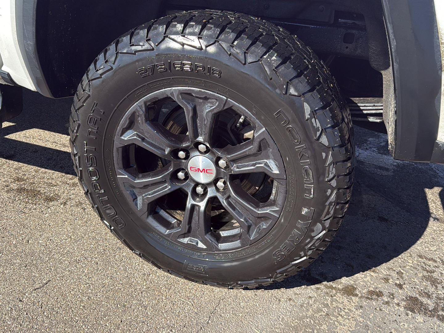 Used 2023 GMC Canyon Elevation w/ Elevation Premium Package AWD/4WD image 5