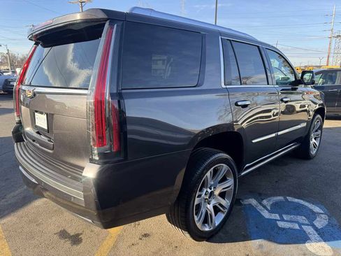 Used 2018 Cadillac Escalade Premium Luxury image 5