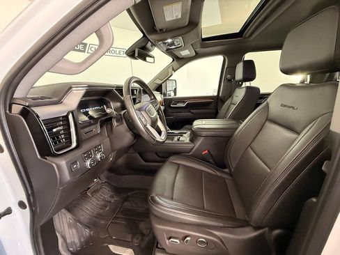 Used 2024 GMC Sierra 2500 Denali AWD/4WD image 23