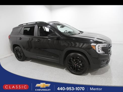 Certified 2022 GMC Terrain SLE w/ Driver Convenience Package AWD/4WD image 1