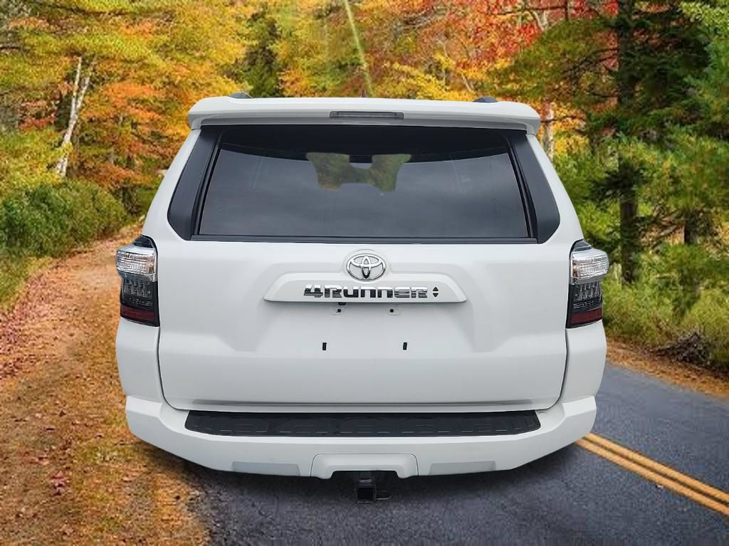 Used 2024 Toyota 4Runner SR5 Premium w/ Moonroof Package AWD/4WD image 5