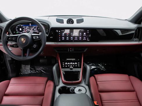Certified 2025 Porsche Cayenne E-Hybrid AWD/4WD image 13