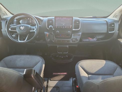 Used 2023 RAM ProMaster 2500 w/ Driver Convenience Group image 7