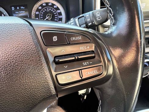 Used 2021 Hyundai Venue SEL FWD image 20