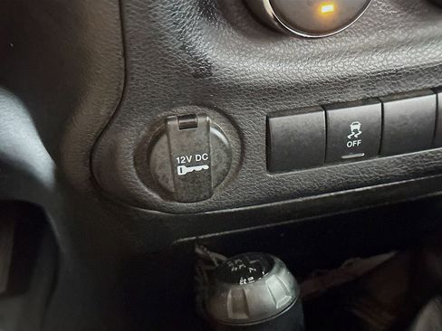 Used 2013 Jeep Wrangler Sport image 23