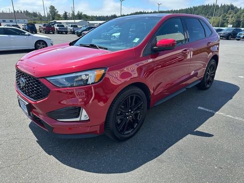 Used 2022 Ford Edge ST-Line w/ Class II Trailer Tow Package AWD/4WD image 6