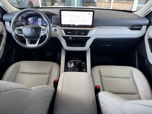 Used 2025 Ford Explorer Active w/ Active Comfort Package AWD/4WD image 25