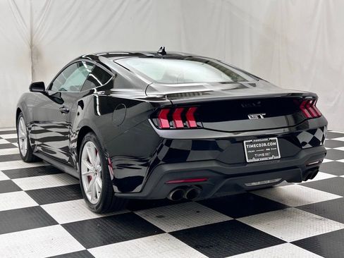 Used 2024 Ford Mustang GT Premium image 5