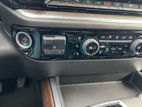 Used 2022 Chevrolet Silverado 1500 High Country w/ High Country Premium Package image 33