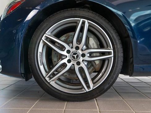 Certified 2018 Mercedes-Benz E 300 4MATIC image 9