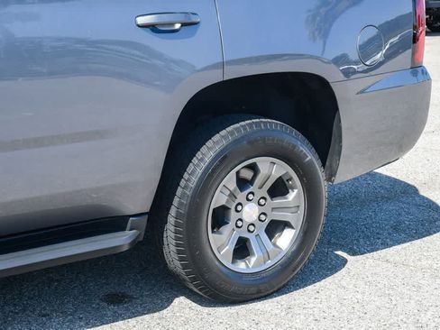 Used 2018 Chevrolet Tahoe LS RWD image 11