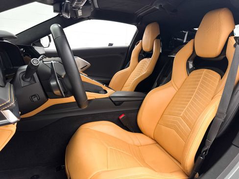 Used 2022 Chevrolet Corvette Stingray Premium Cpe w/ Z51 Performance Package RWD image 22