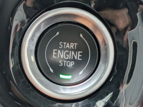 Used 2023 GMC Sierra 1500 SLT w/ SLT Premium Plus Package image 32