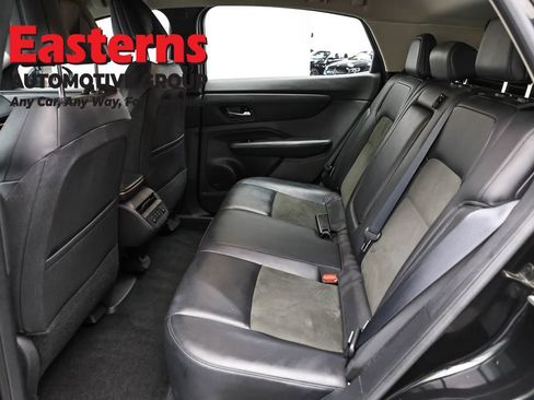 Used 2023 Nissan Ariya AWD image 22