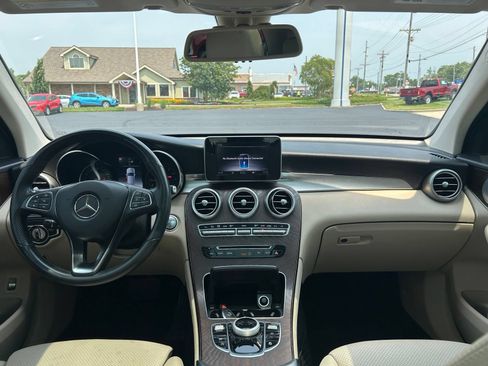 Used 2019 Mercedes-Benz GLC 300 4MATIC image 12