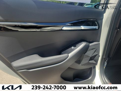 New 2026 Kia Seltos S FWD image 12