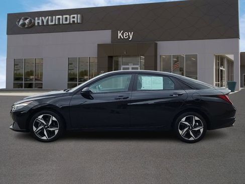 Certified 2023 Hyundai Elantra SEL w/ Convenience Package FWD image 5
