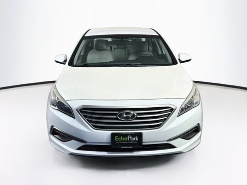 Used 2015 Hyundai Sonata SE FWD image 2