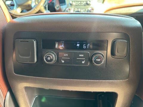 Used 2019 Chevrolet Suburban Premier AWD/4WD image 27