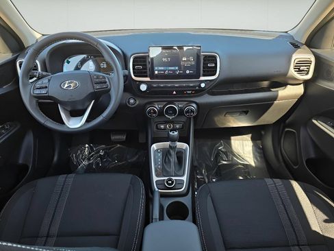 Used 2025 Hyundai Venue SEL FWD image 22