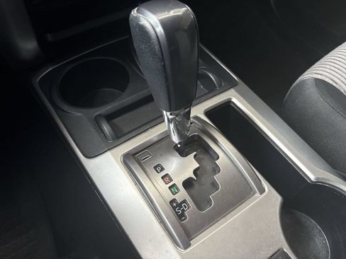 Used 2018 Toyota 4Runner SR5 AWD/4WD image 16