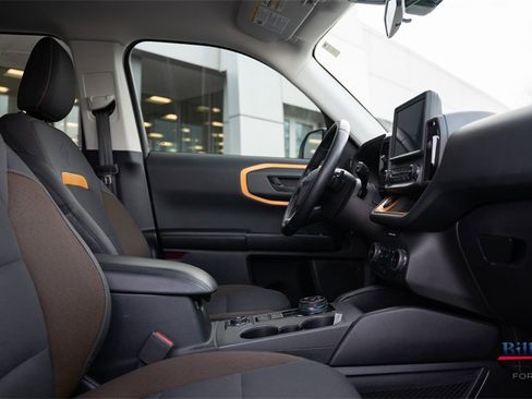 Used 2023 Ford Bronco Sport Badlands image 11