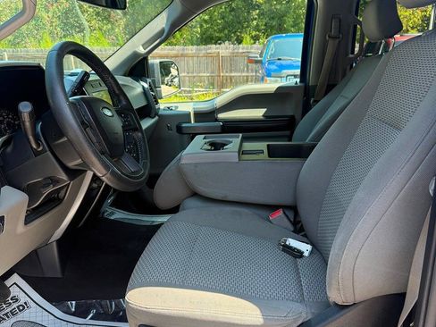Used 2016 Ford F150 XLT w/ Equipment Group 302A Luxury AWD/4WD image 9