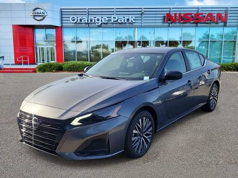 New 2026 Nissan Altima 2.5 SV FWD image 4
