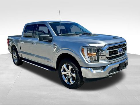 Used 2021 Ford F150 XLT w/ Equipment Group 302A High AWD/4WD image 3