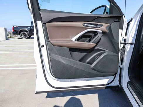 Used 2025 Audi Q5 Premium w/ Convenience Package image 28