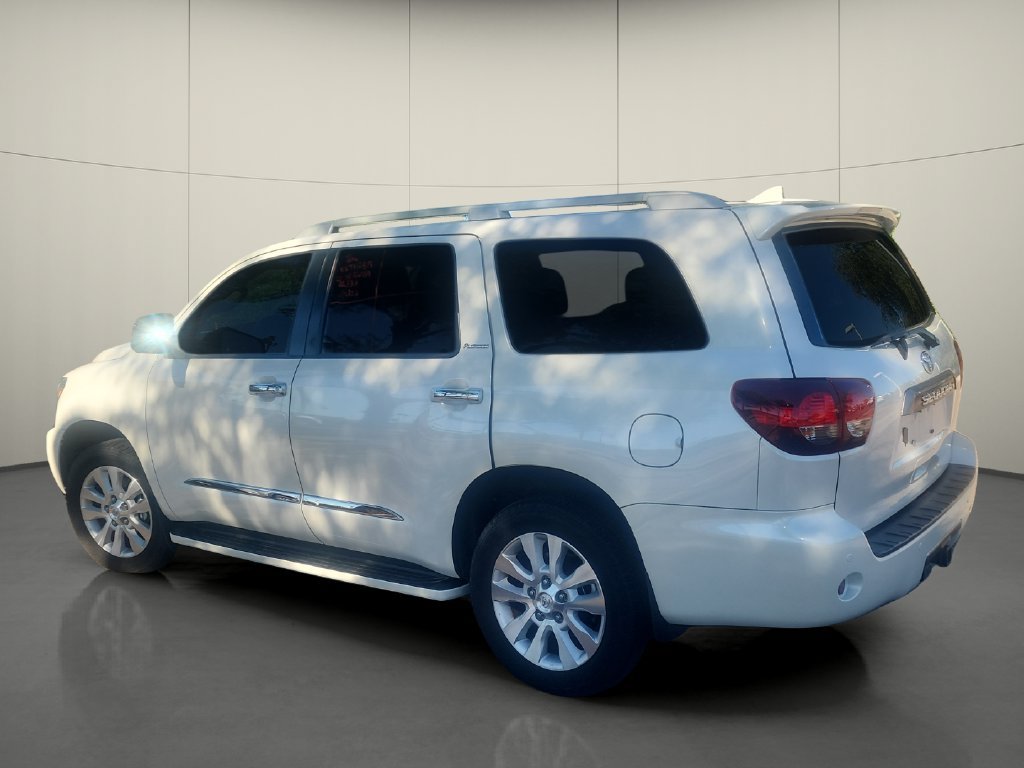 Used 2021 Toyota Sequoia Platinum AWD/4WD image 5