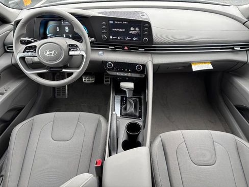 Used 2026 Hyundai Elantra Sport FWD image 6