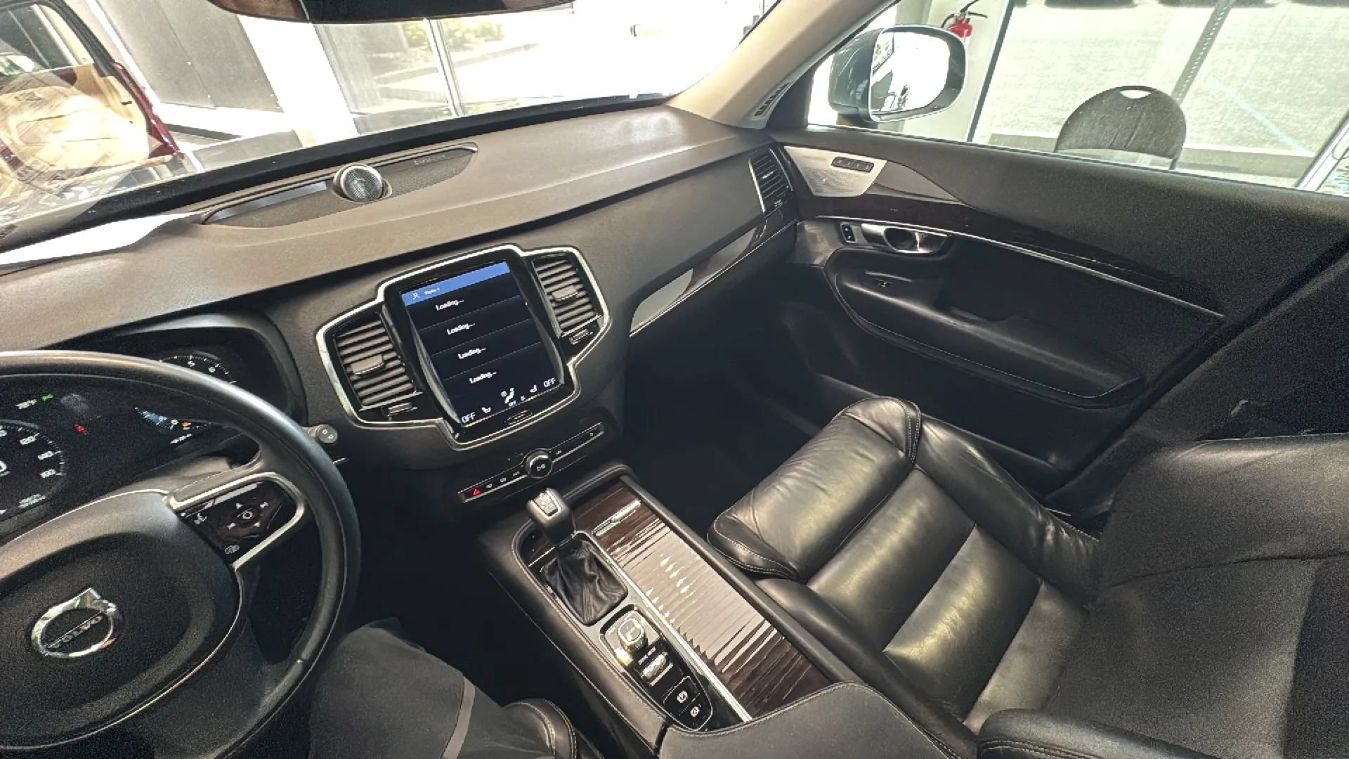 Used 2017 Volvo XC90 T6 Momentum w/ Vision Package AWD/4WD image 34