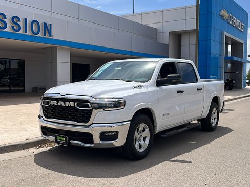 Used 2025 RAM 1500 Lone Star RWD image 3
