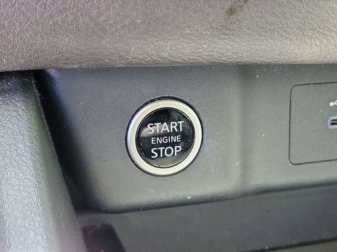 Used 2023 Nissan Rogue S FWD image 24