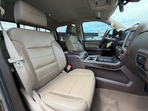 Used 2015 GMC Sierra 2500 Denali w/ Duramax Plus Package AWD/4WD image 10
