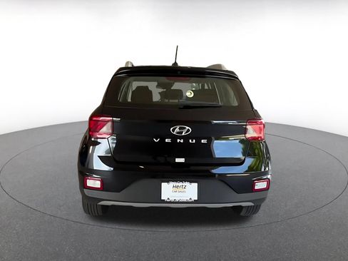 Used 2025 Hyundai Venue SEL FWD image 12
