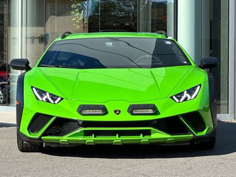 Used 2024 Lamborghini Huracan Sterrato image 11