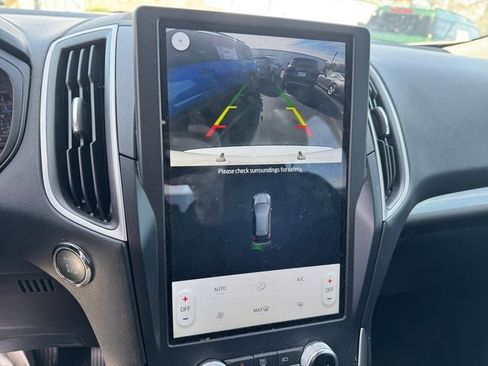 Used 2023 Ford Edge SE w/ Black Appearance Package image 21