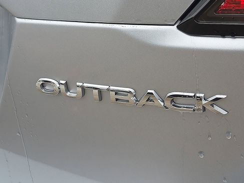 Used 2025 Subaru Outback Premium image 23