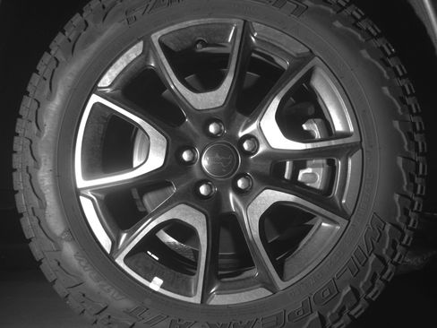 Used 2025 Jeep Compass Trailhawk AWD/4WD image 13