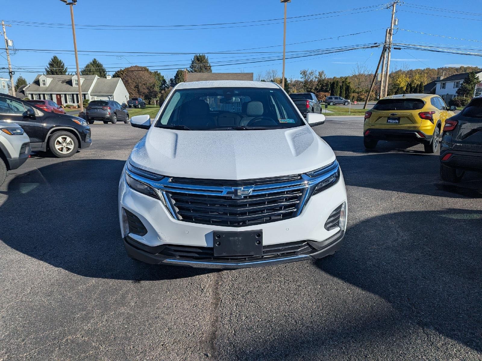 Used 2024 Chevrolet Equinox LT w/ LPO, Floor Liner Package AWD/4WD image 2