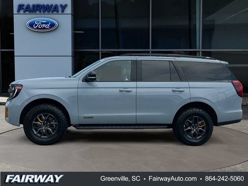 Used 2025 Ford Expedition Tremor AWD/4WD image 8