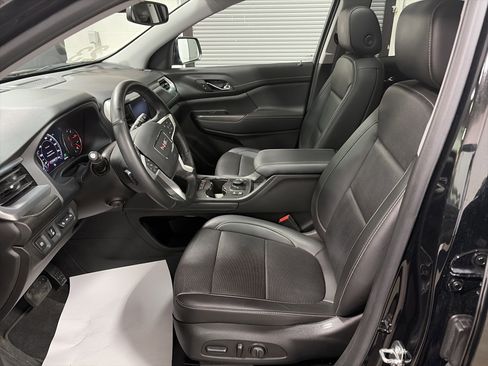 Used 2023 GMC Acadia SLT w/ Technology Package image 14