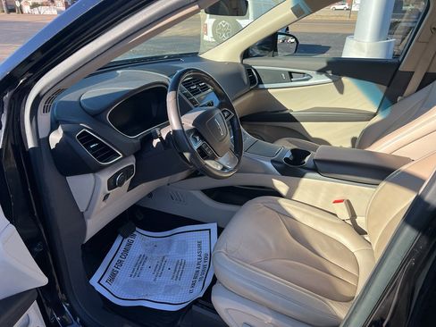 Used 2020 Lincoln Nautilus Premier w/ Equipment Group 101A image 18