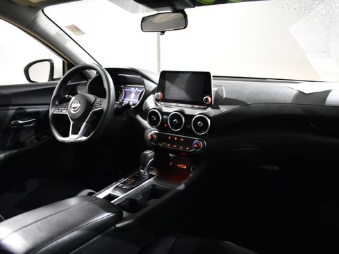 Used 2024 Nissan Sentra SV image 31